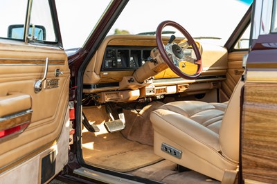 Lot 1988 Jeep Wagoneer