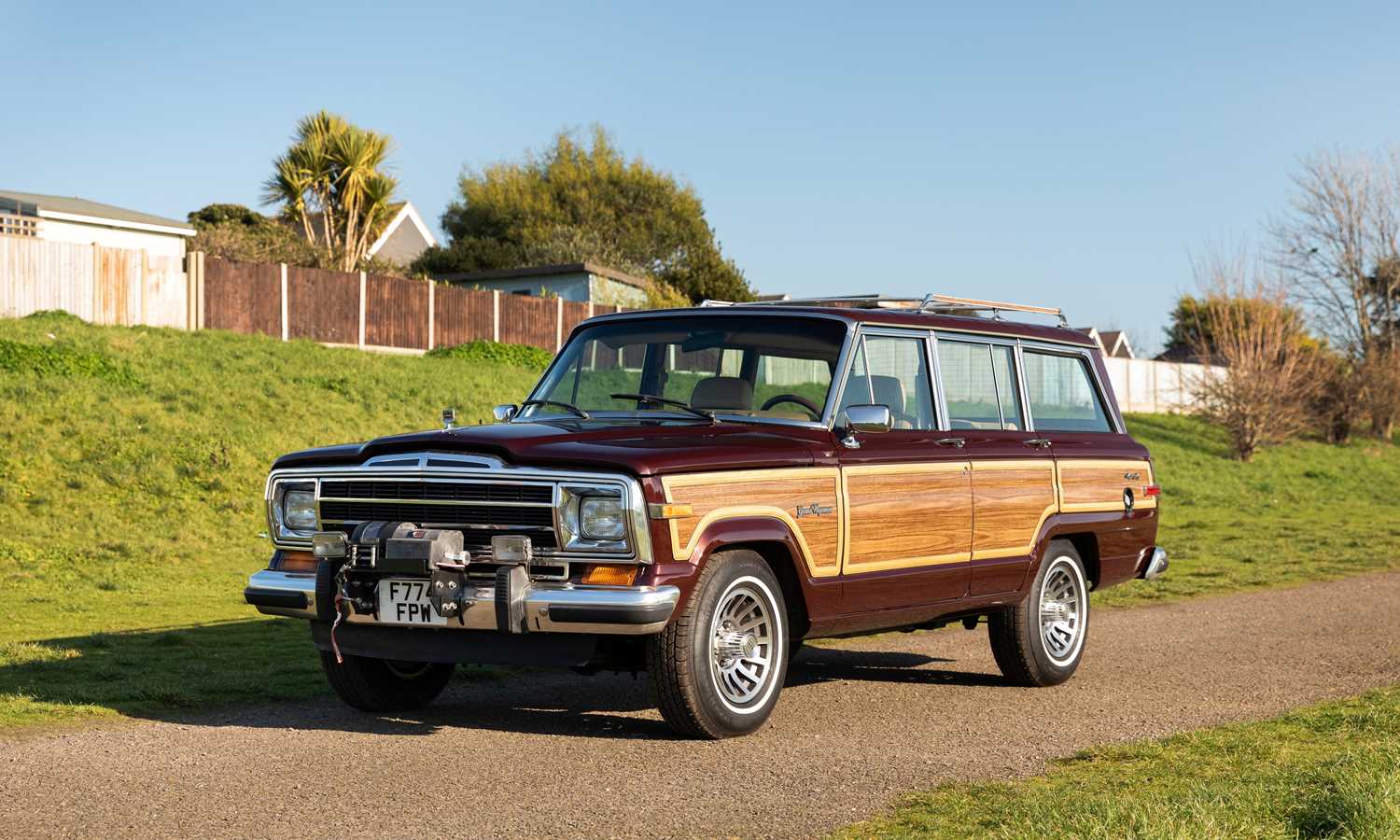 Lot 1988 Jeep Wagoneer