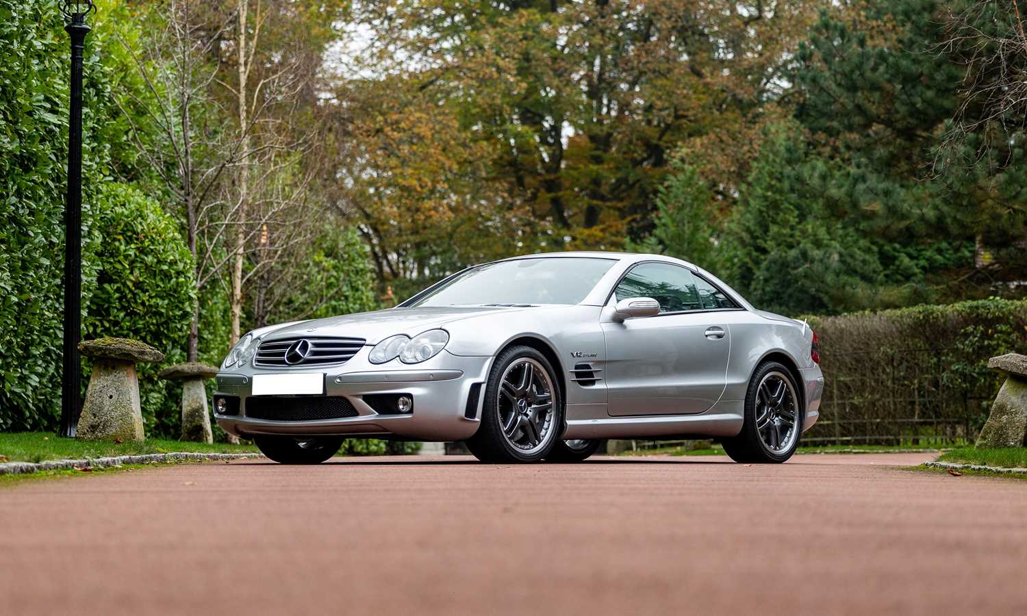 Lot 2004 Mercedes-Benz SL65 AMG