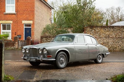 Lot 1968 Jaguar 420