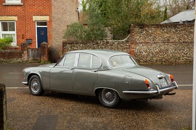 Lot 1968 Jaguar 420