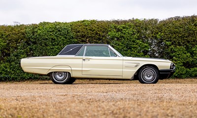 Lot 1965 Ford Thunderbird