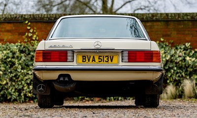 Lot 1980 Mercedes-Benz 450 SLC