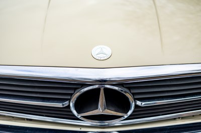 Lot 1980 Mercedes-Benz 450 SLC