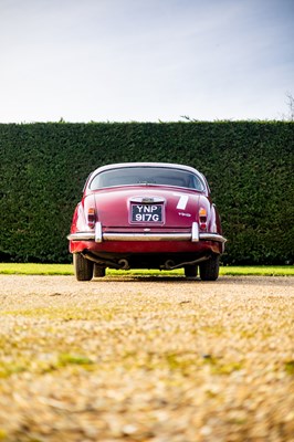 Lot 1968 Daimler 250 V8