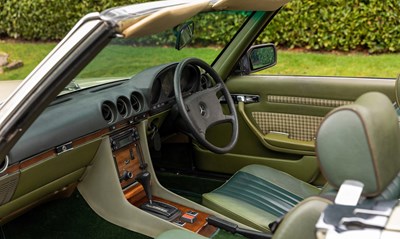 Lot 1980 Mercedes-Benz 350 SL