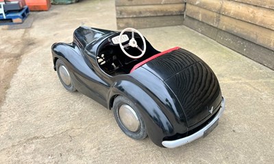 Lot 146 - 1957 Austin J40 Pedal Car