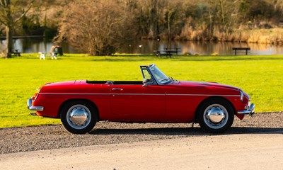 Lot 1968 MGC Roadster