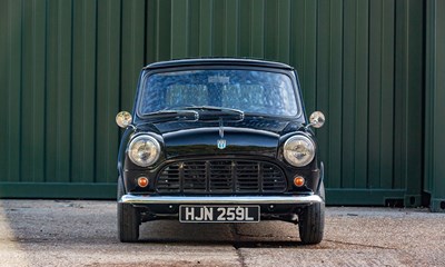 Lot 1973 Morris Mini Van