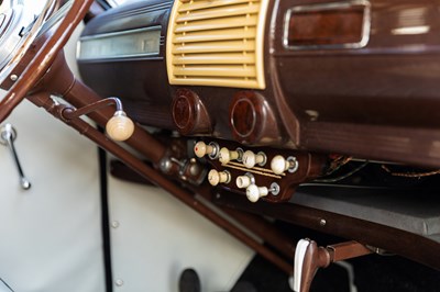 Lot 1954 Ford Pilot V8 Van