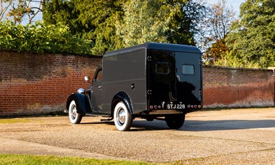 Lot 1954 Ford Pilot V8 Van