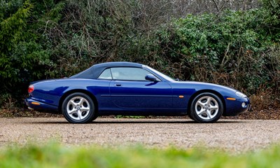 Lot 281 - 2000 Jaguar XK8 Convertibile