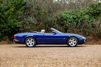 Lot 281 - 2000 Jaguar XK8 Convertibile