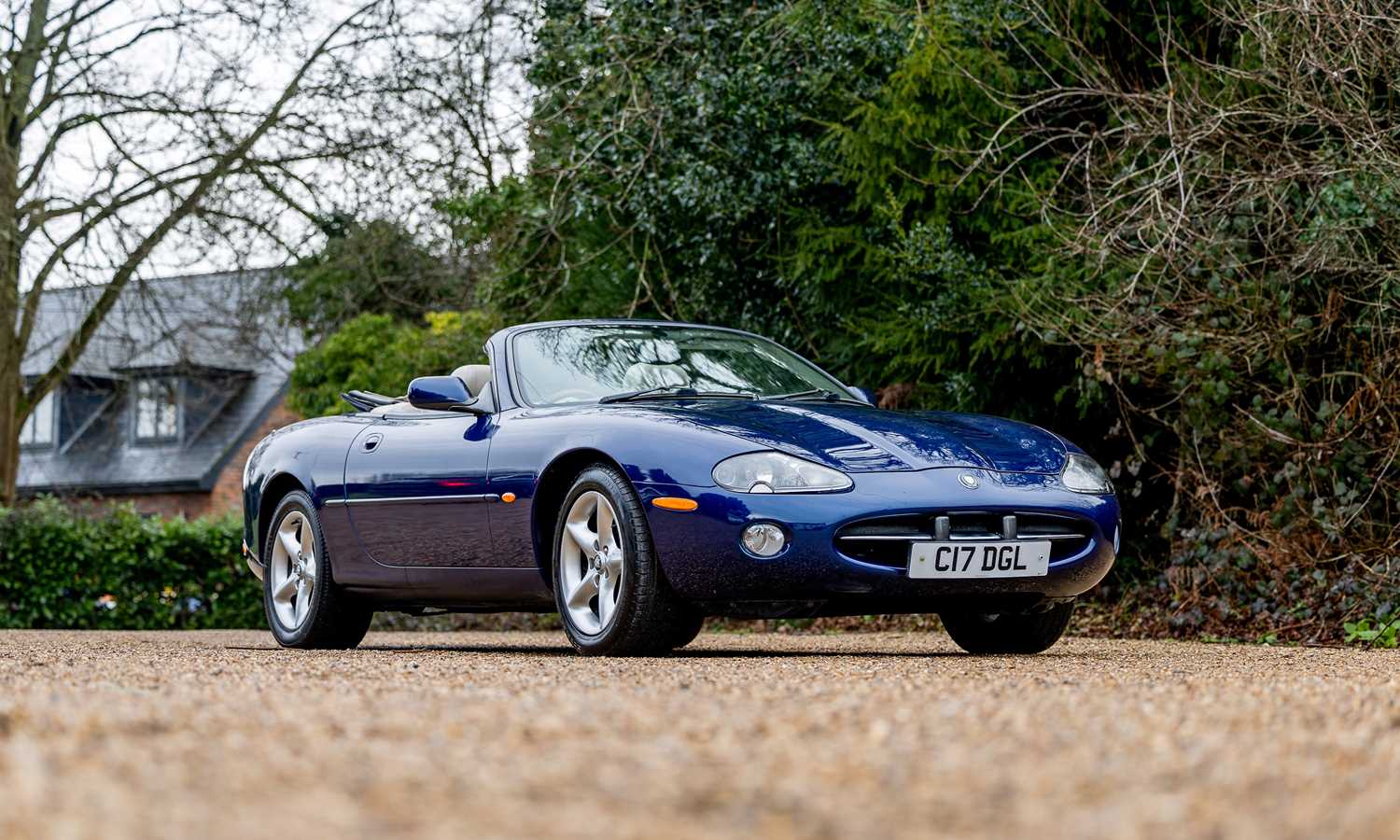 Lot 281 - 2000 Jaguar XK8 Convertibile