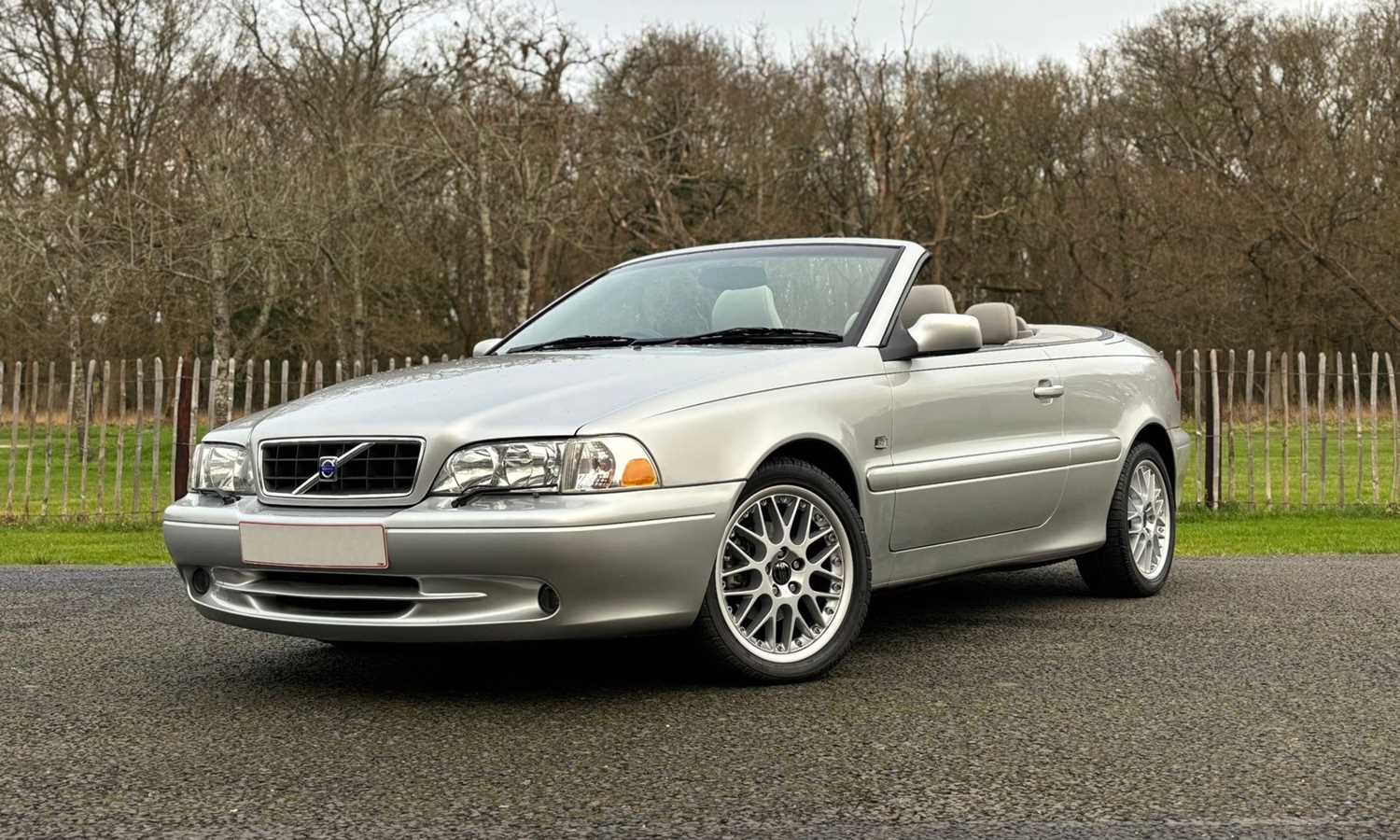 Lot 264 - 2003 Volvo C70 T GT