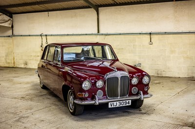 Lot 107 - 1969 Daimler DS420