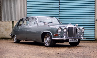 Lot 242 - 1970 Daimler DS420