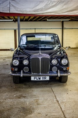 Lot 151 - 1976 Daimler DS420