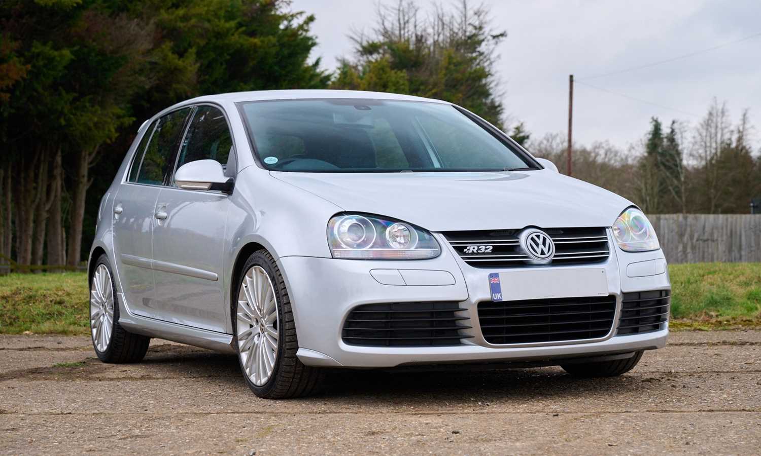 Lot 2006 Volkswagen Golf R32