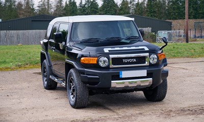 Lot 129 - 2013 Toyota FJ Cruiser