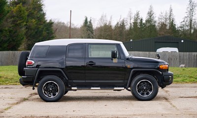 Lot 129 - 2013 Toyota FJ Cruiser