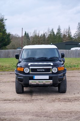 Lot 129 - 2013 Toyota FJ Cruiser