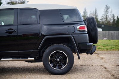 Lot 129 - 2013 Toyota FJ Cruiser