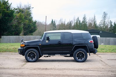 Lot 129 - 2013 Toyota FJ Cruiser