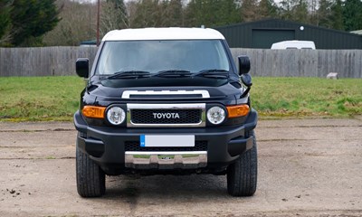 Lot 129 - 2013 Toyota FJ Cruiser