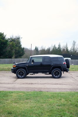 Lot 129 - 2013 Toyota FJ Cruiser