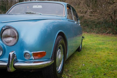 Lot 289 - 1965 Jaguar S-Type