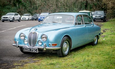 Lot 289 - 1965 Jaguar S-Type