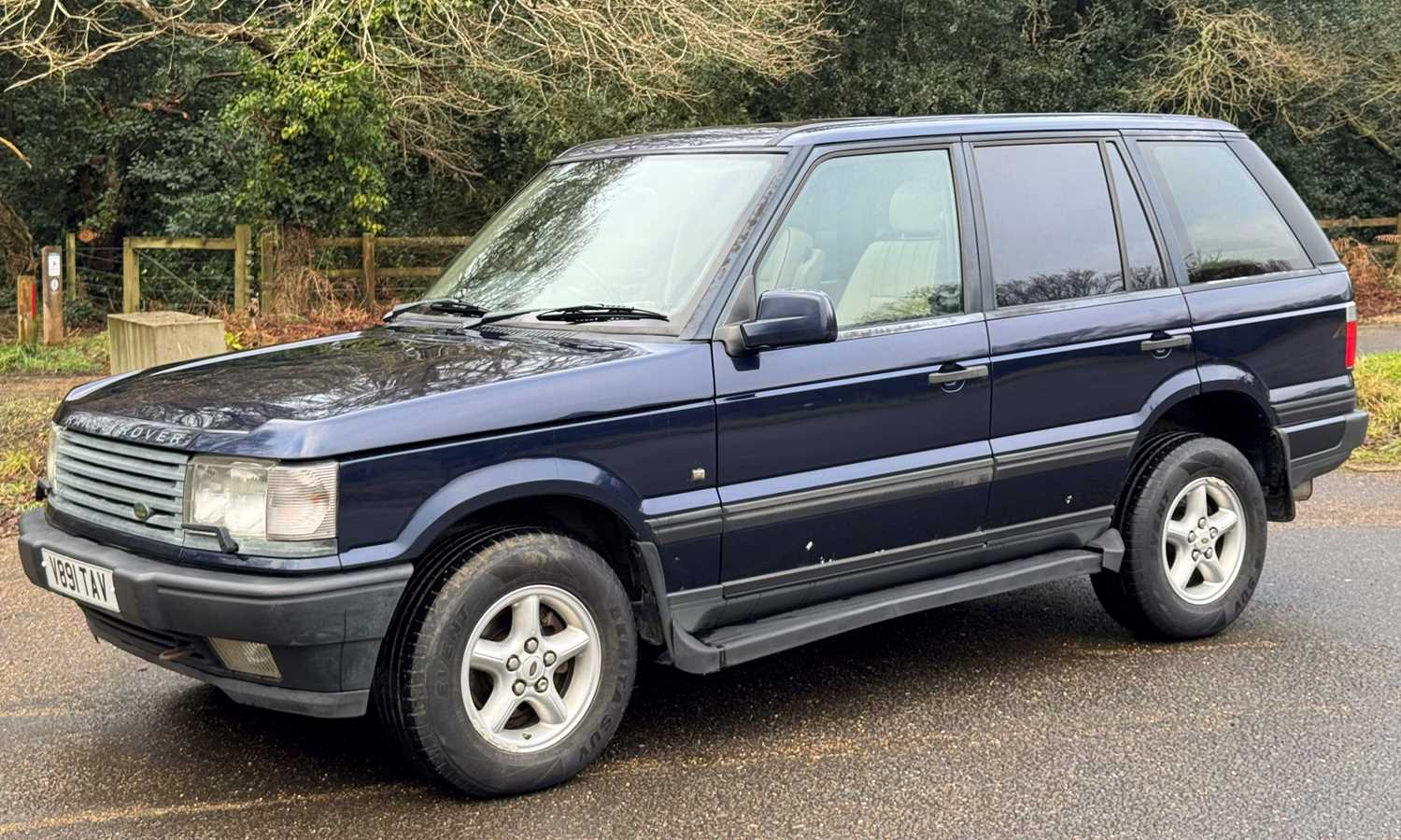 Lot 259 - 1999 Range Rover Vogue Autobiography (4.6 litre)