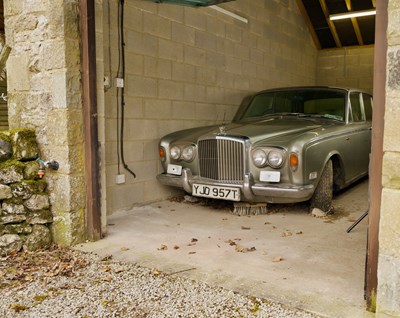 Lot 1973 Bentley T