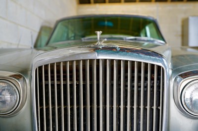 Lot 1973 Bentley T