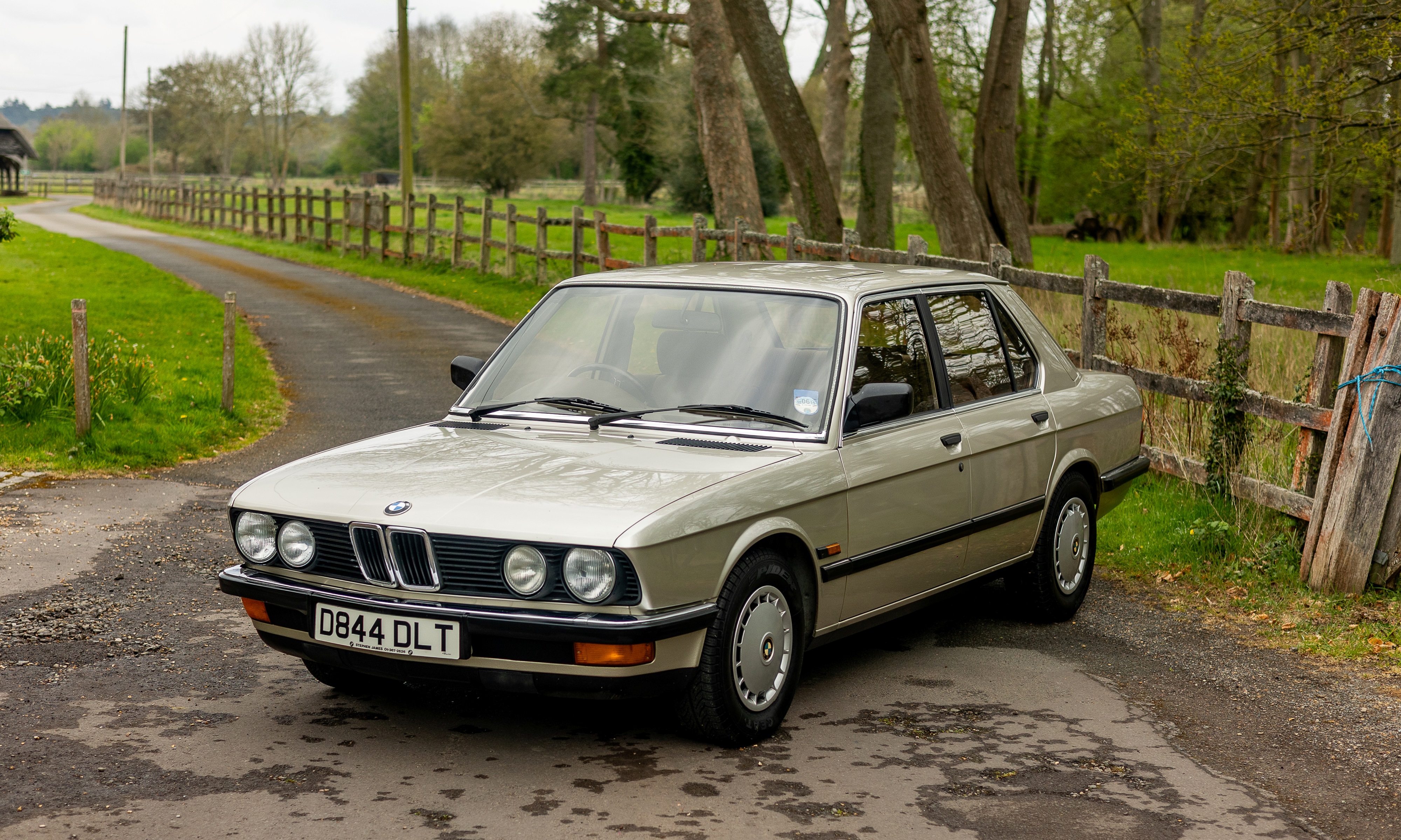 Sold | 1987 BMW E28 518i