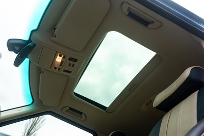 Lot 2002 Range Rover Autobiography V8 (4.4 litre)