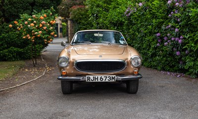 Lot 1973 Volvo 1800 ES