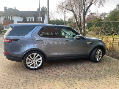 Lot 2018 Land Rover Discovery Luxury HSE SD4