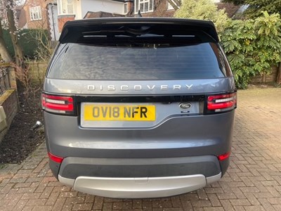 Lot 2018 Land Rover Discovery Luxury HSE SD4