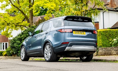Lot 2018 Land Rover Discovery Luxury HSE SD4