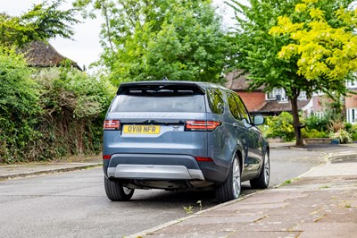 Lot 2018 Land Rover Discovery Luxury HSE SD4