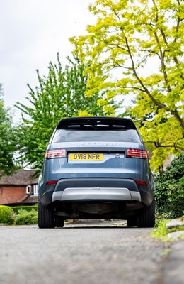 Lot 2018 Land Rover Discovery Luxury HSE SD4