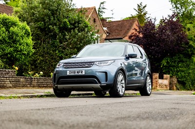 Lot 2018 Land Rover Discovery Luxury HSE SD4