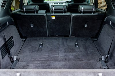 Lot 2018 Land Rover Discovery Luxury HSE SD4