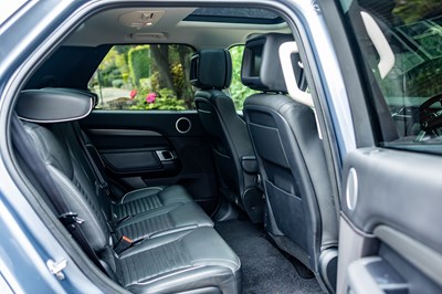 Lot 2018 Land Rover Discovery Luxury HSE SD4
