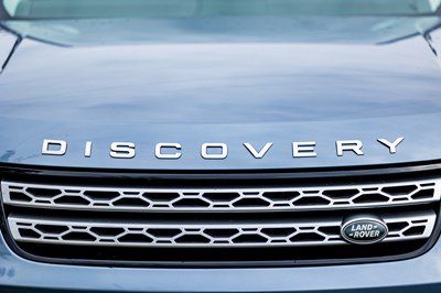 Lot 2018 Land Rover Discovery Luxury HSE SD4