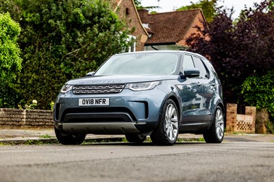 Lot 2018 Land Rover Discovery Luxury HSE SD4