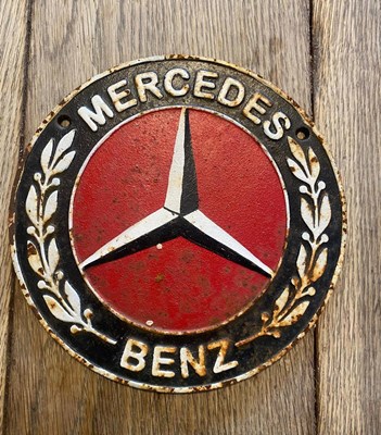 Lot Mercedes Benz workshop sign