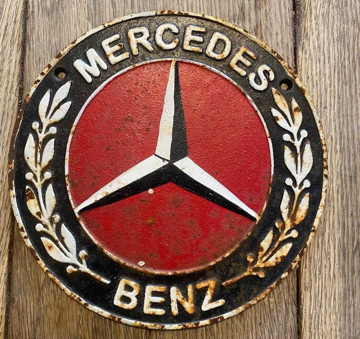 Lot Mercedes Benz workshop sign